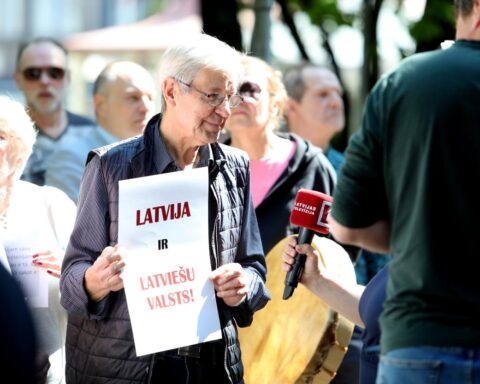 Когда нечего сказать избирателям: как слуги народа превращаются в его хозяев