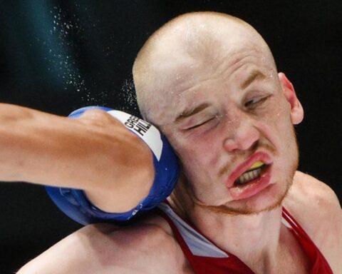 WBO сняла санкции с российских боксеров