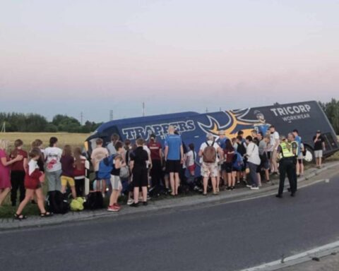 Автобус с детской спортивной командой из Латвии попал в аварию
