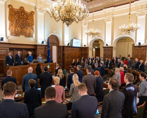 Депутаты засобирались в отпуска: что Сейм успеет принять до ухода на каникулы?