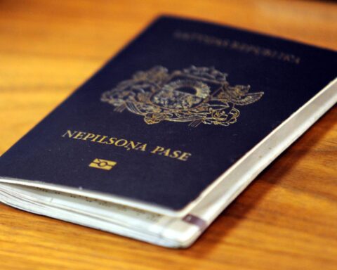 Неграждане не становятся гражданами: 15% жителей Риги имеют странный статус