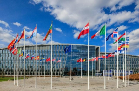 Должностные лица Латвии примут участие в саммите НАТО