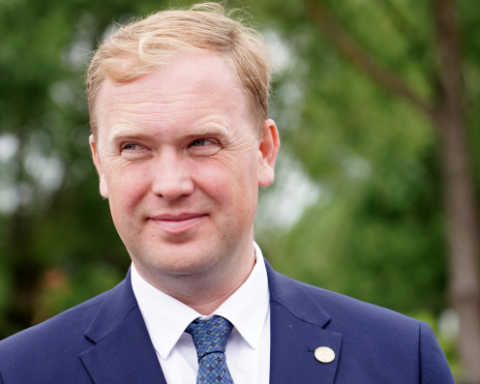 Латвийский министр министр придумал, как залезть в кошелек к шведским и американским банкам