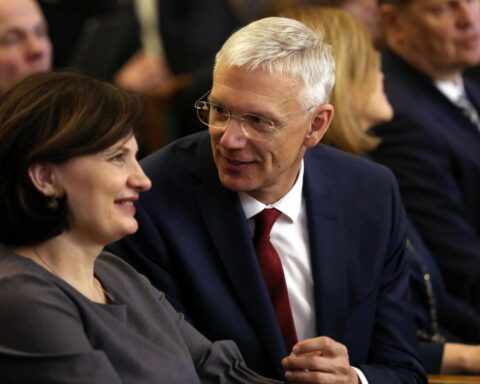 Неприкасаемые под ударом: правда ли, что VIP-персон Латвии защищает иммунитет?