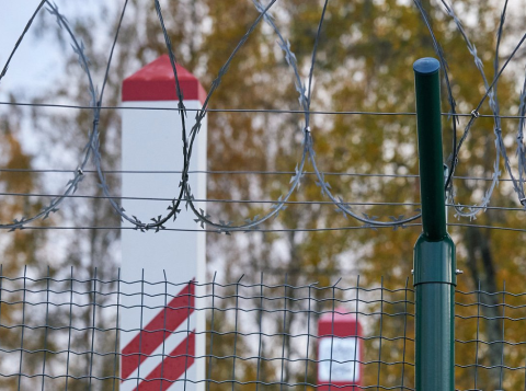 Раскрыт срок полного закрытия латвийско-российской границы забором