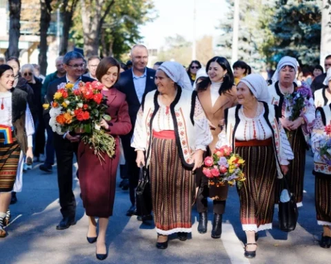 Кто станет президентом? Молдова сделает окончательный выбор