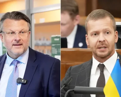 Росликов и Шлесерс лишились мандатов депутатов Сейма Латвии