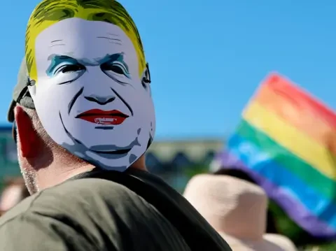 ЛГБТ-парад в Будапеште превратился в массовый протест против политики Орбана