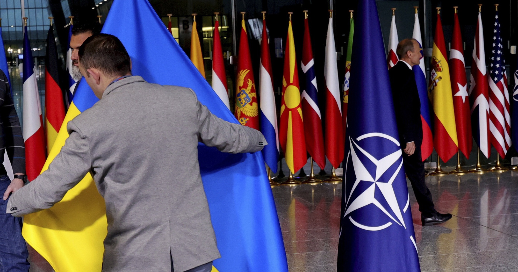НАТО не обещает Украине и Грузии членство на саммите в Гааге