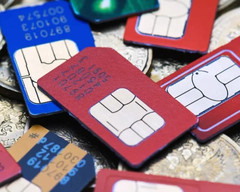 Регистрация SIM-карт: борьба с мошенниками или удар по пользователям?