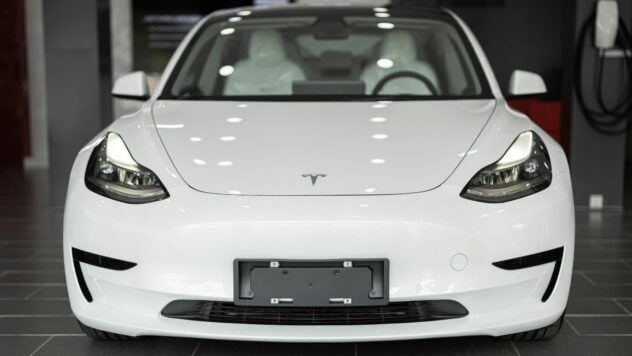 Роботакси Tesla под подозрением в нарушениях ПДД: начата проверка регулятором