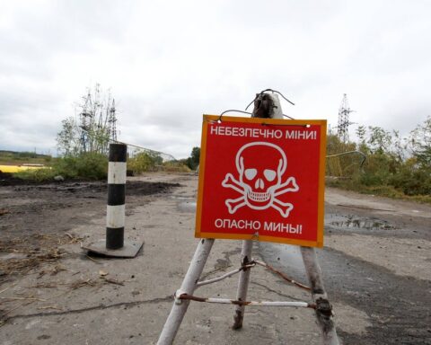 Зеленский подписал указ о выходе Украины из конвенции по противопехотным минам