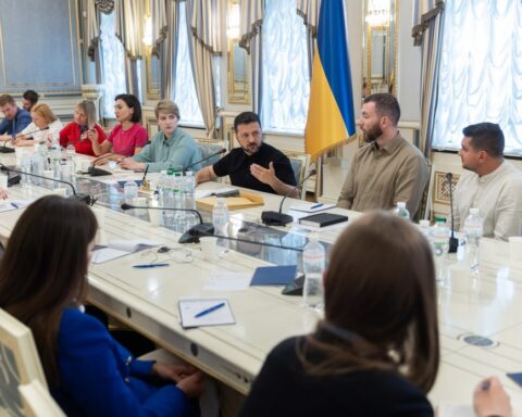 Зеленский сообщил о том, что в Украине задействованы почти 700 тысяч российских военнослужащих.