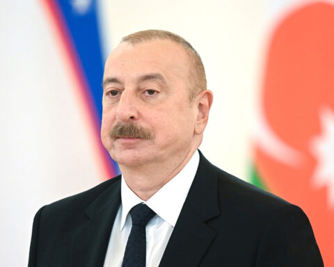 Алиев заявил о поддержке Украины и готовности судиться с Россией из-за сбитого самолёта