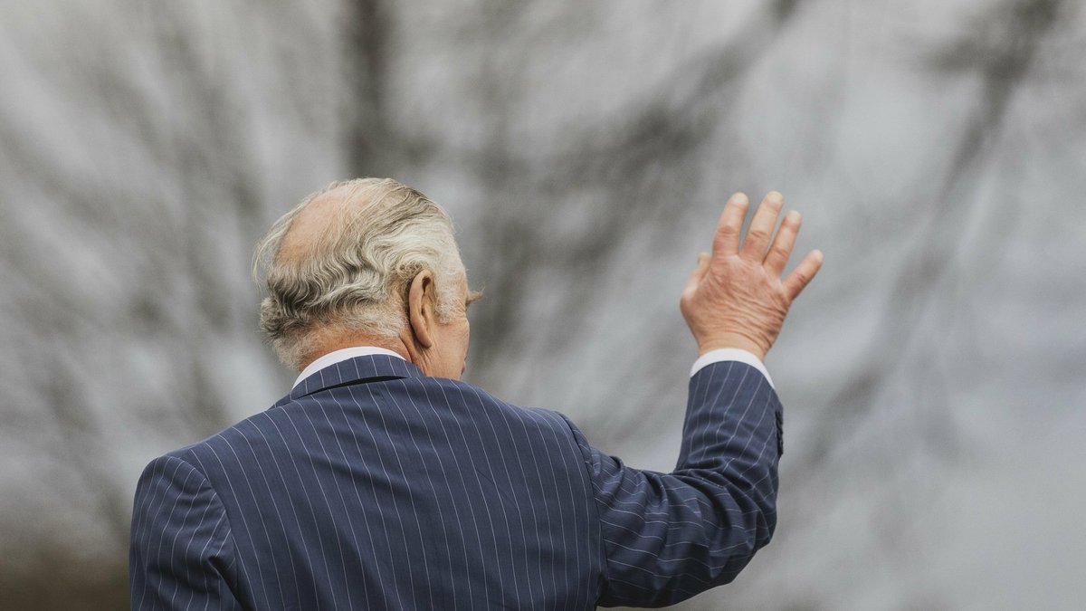 Британская королевская семья отменяет поездки для сокращения расходов