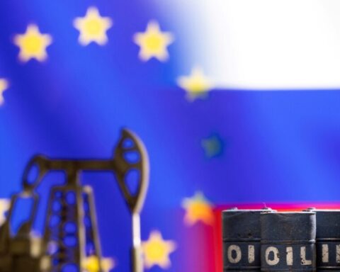 ЕС утвердил 18-й пакет санкций против России: акцент на нефтяной сектор и оборонную промышленность