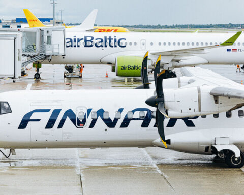 Finnair отменяет еще сто рейсов