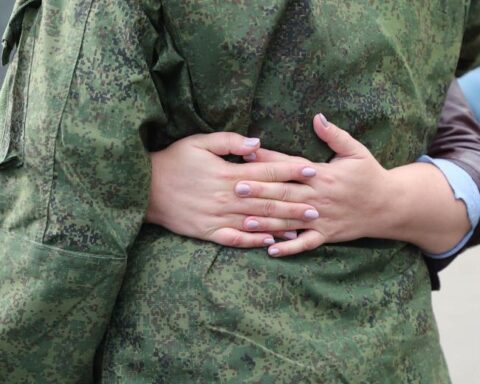 Госдума одобрила в первом чтении льготы для гражданских жен участников СВО