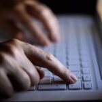 Латвии рекомендуют ввести строгие меры из-за высокого уровня токсичности в интернете