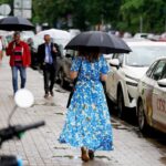 Пациенты с депрессией испытывают сложности в дождливое лето, говорит врач