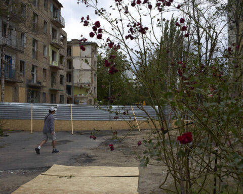Российские войска атаковали терминал "Новой почты" в Славянске спустя 1225 дней войны