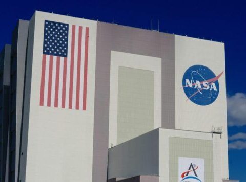 Сотрудники NASA протестуют против сокращения бюджета и предупреждают об угрозах