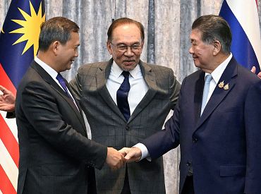 Таиланд и Камбоджа подписали соглашение о прекращении огня