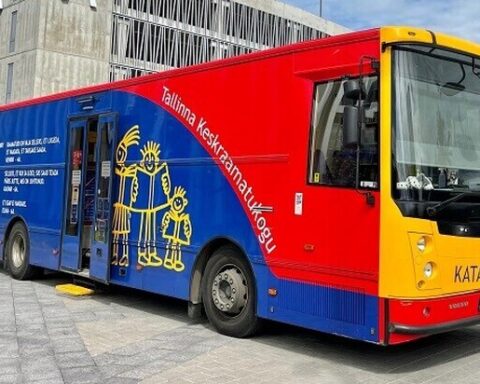 Таллинн передаст библиотечный автобус Харьковской научной библиотеке в Украине