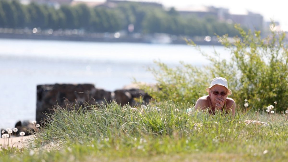 Температура воды достигает 21 градуса в некоторых местах