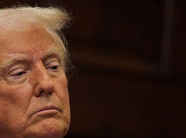 Трамп недоволен разговором с Путиным, поставки оружия Украине продолжаются