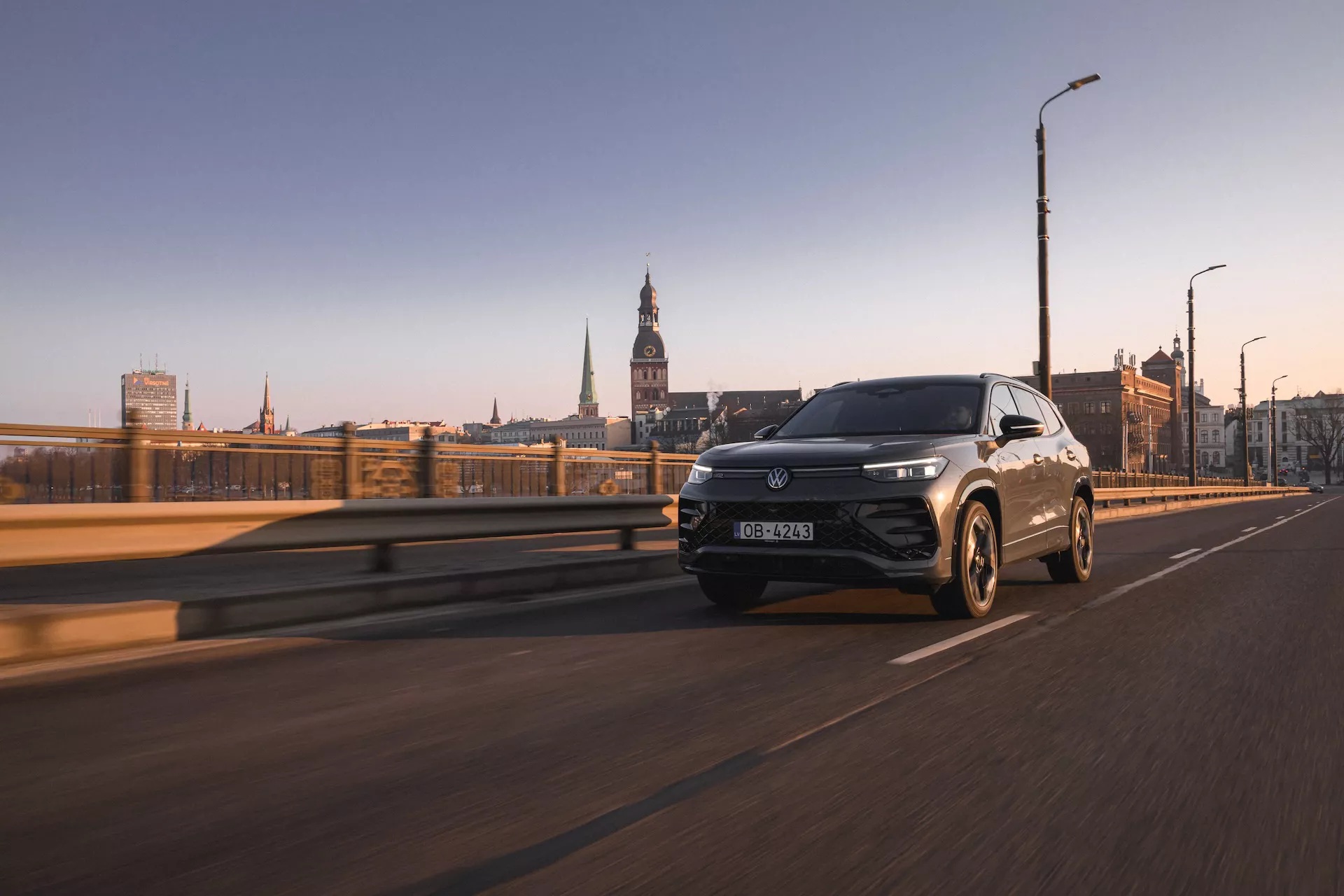 Volkswagen Tayron 2025: семиместный стиль жизни без компромиссов