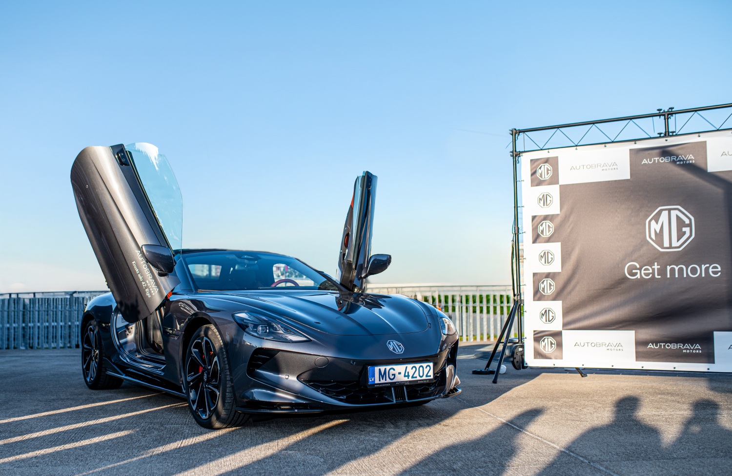 «AUTOBRAVA Motors» представила британский бренд MG на мероприятии в Рижском мотор-музее