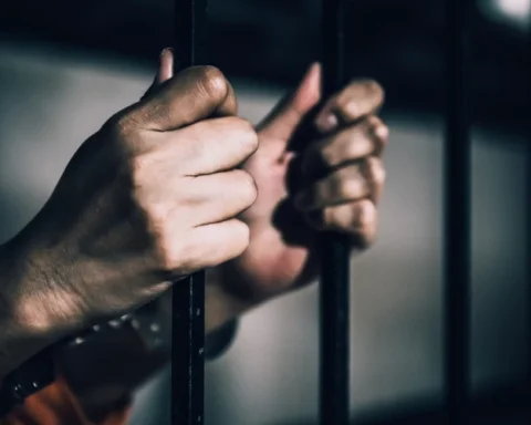 Бунт заключённых в Латвии из-за запрета приставок в тюрьмах