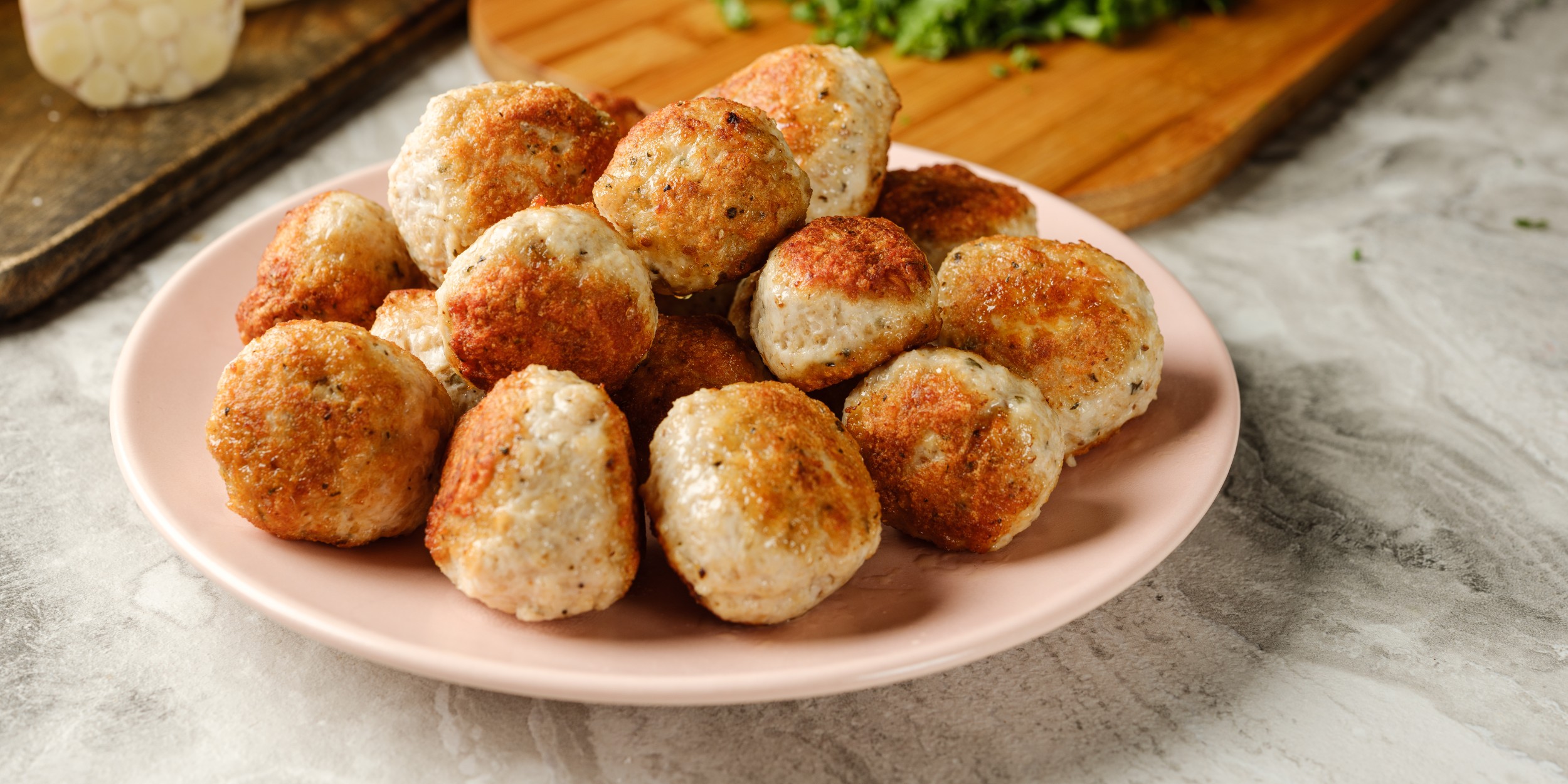 Фрикадельки из индейки и кабачков приготовления за короткое время