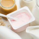 Йогурт, продающийся во всех магазинах, признан вредным для здоровья