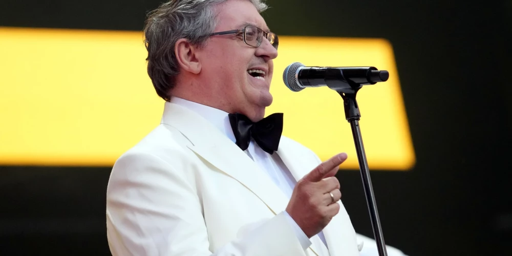 Латвийский певец обвиняет Prāta vētra в финансировании войны через выступления в России