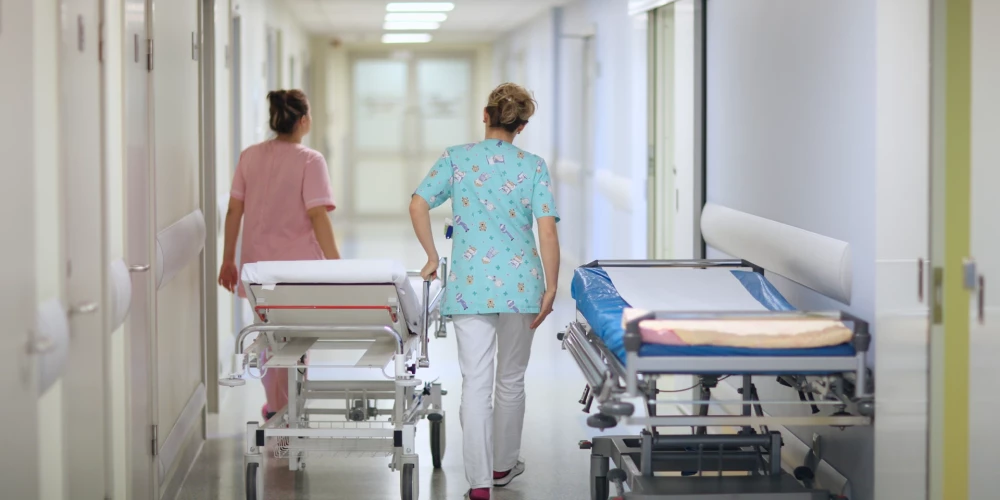 Медицинские услуги в Латвии получают больше людей, чем официально зарегистрировано