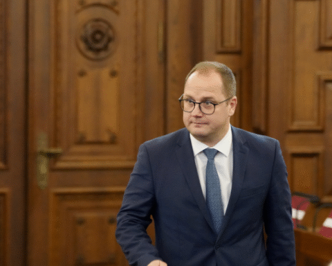 Министр Чударс: сокращение расходов в VARAM, но сокращение штатов не планируется