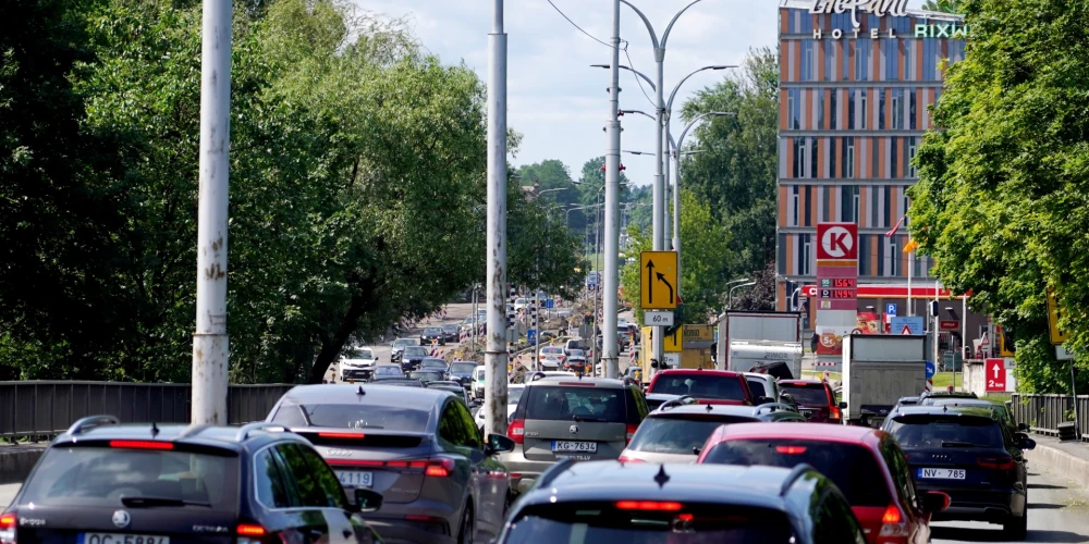 Страховщики предупреждают об увеличении цен на полисы для всех жильцов Латвии