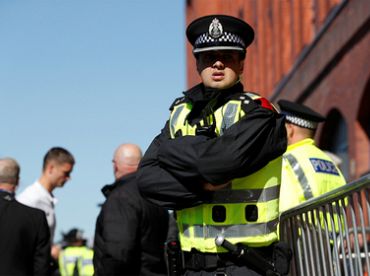 В Британии проходят массовые протесты против размещения мигрантов в гостиницах