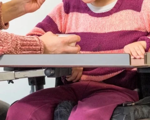 В Латвии юноша с тяжелыми нарушениями здоровья достиг критического истощения на гособеспечении