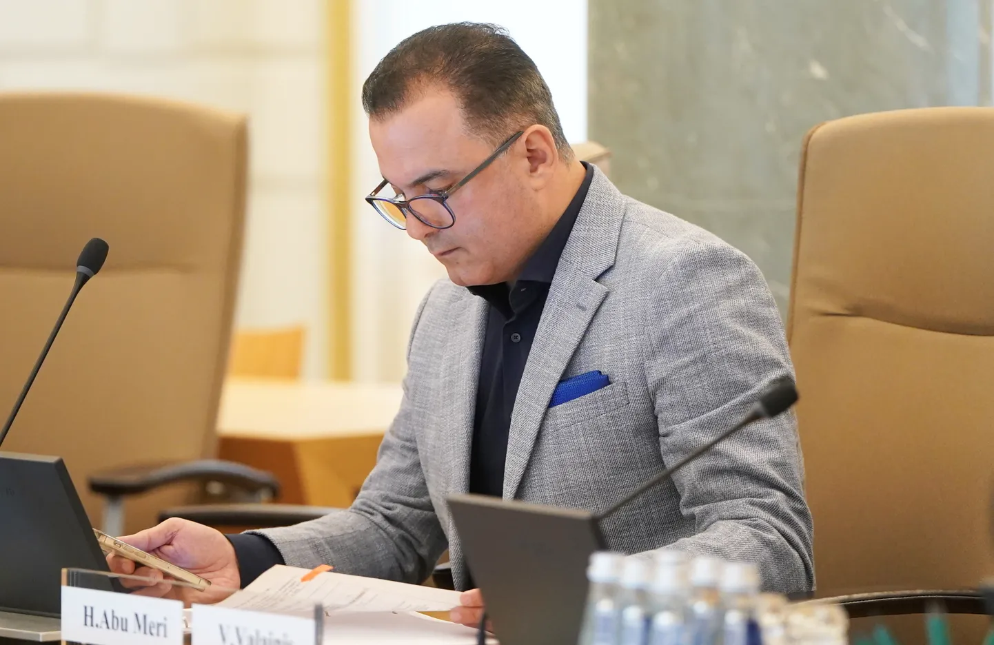 Взломан аккаунт министра здравоохранения Абу Мери в WhatsApp