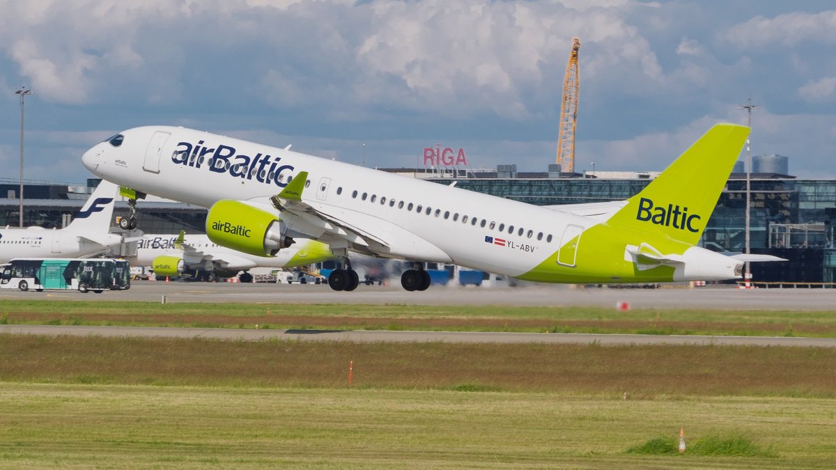 airBaltic вводит новый принцип посадки по группам с 6 октября