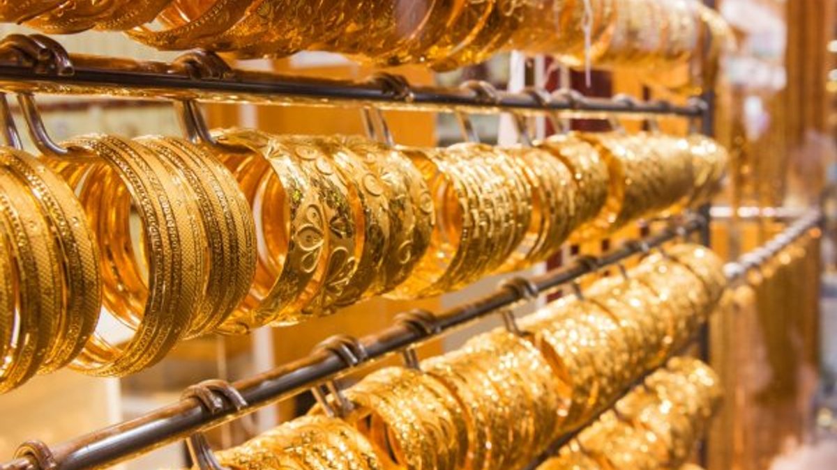 Цена на золото достигает исторического максимума на фоне глобальных экономических нестабильностей