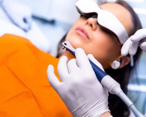 Доплаты за медицинское страхование: сколько и почему придется выложить из кармана