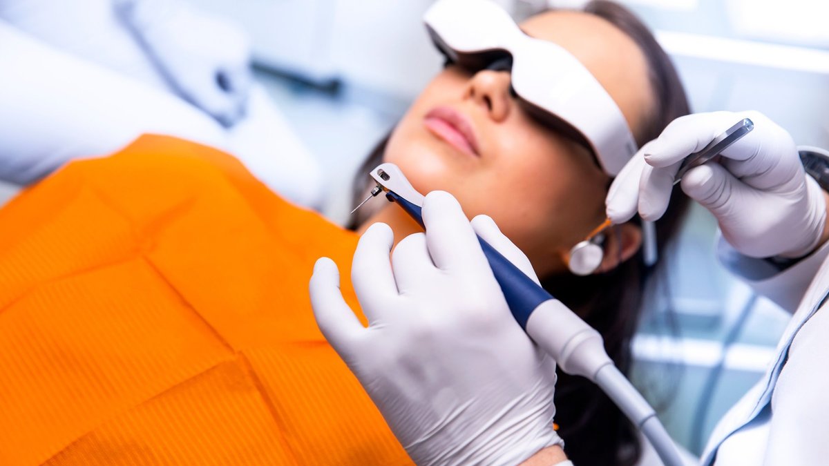 Доплаты за медицинское страхование: сколько и почему придется выложить из кармана