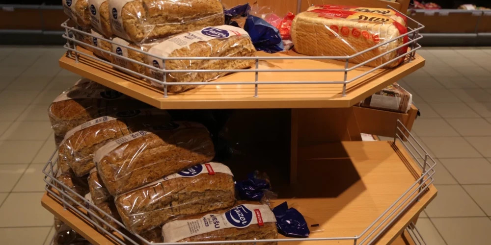 Экономисты: снижение НДС не обязательно приведет к снижению цен на продукты в Латвии