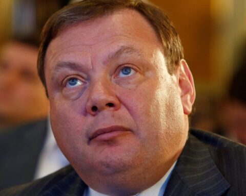 Фридман просит Испанию поддержать его выход из-под санкций ЕС