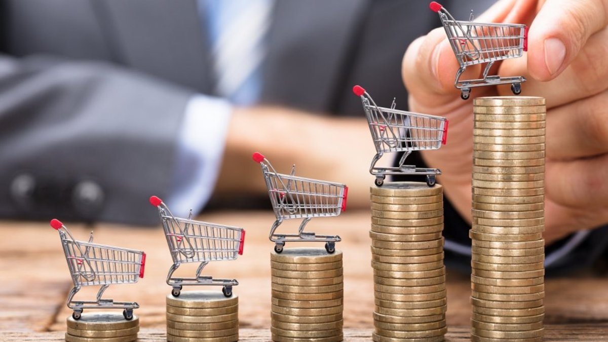 Инфляция в Латвии в августе 2025 года составляет 4,1%, цены растут на продукты и жилье