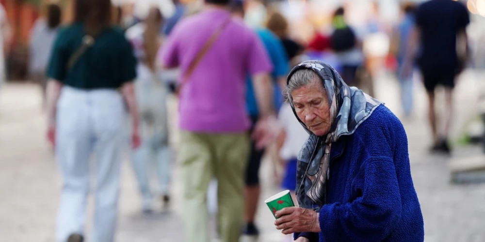 Министерство благосостояния сообщает о снижении уровня бедности в Латвии